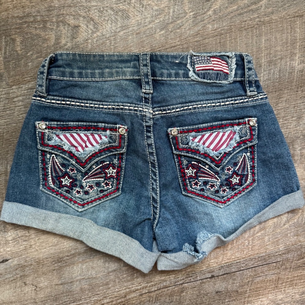 Shyanne Americana Denim Cut Off Shorts Size 25 Slim Blue Flag Star Rhinestone